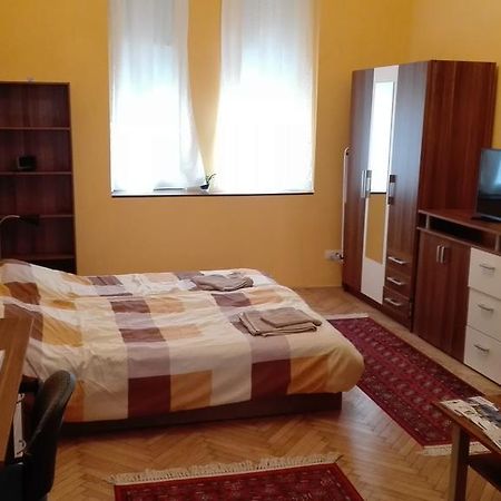 Cute Apartment Close To The Center Budapest Exteriör bild