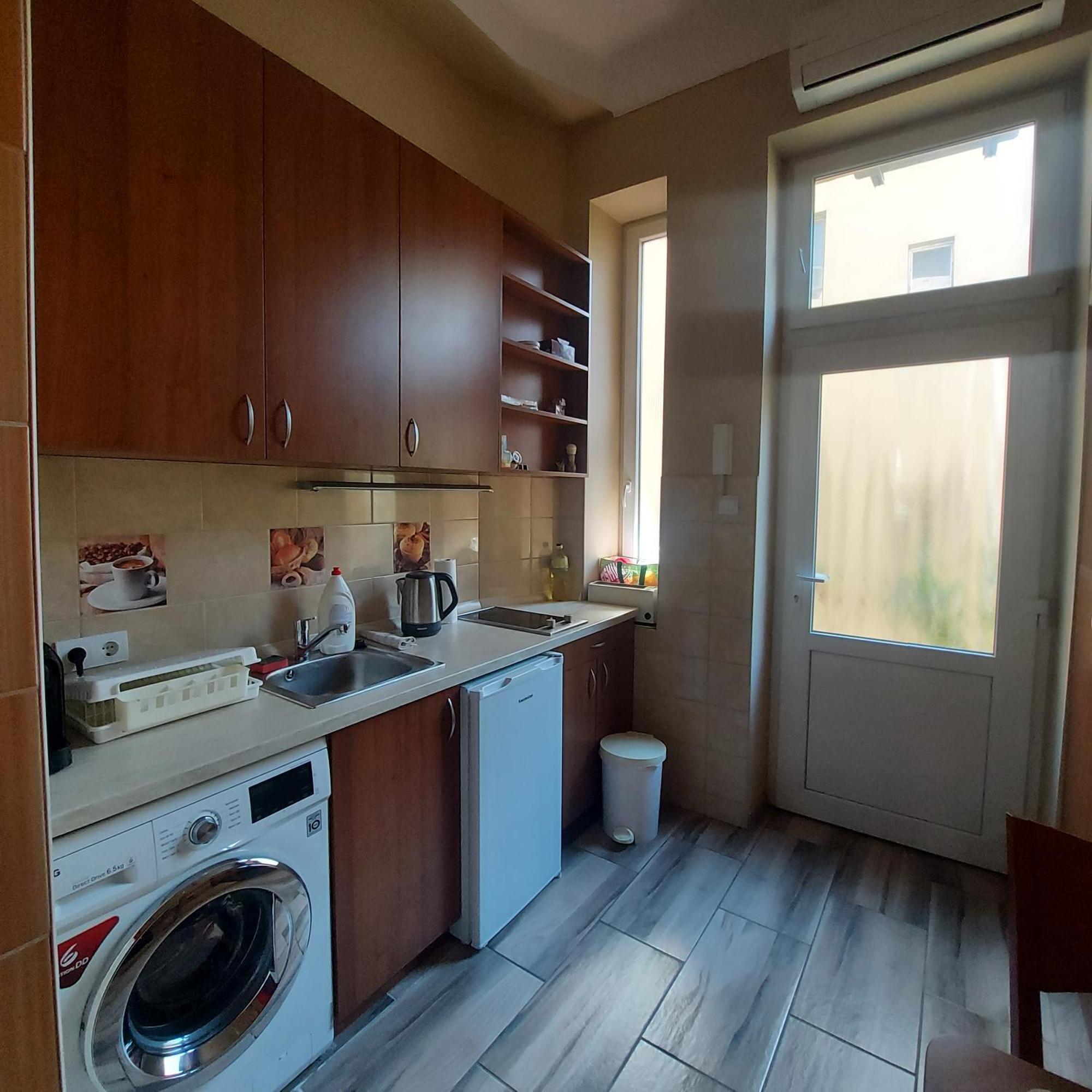 Cute Apartment Close To The Center Budapest Exteriör bild